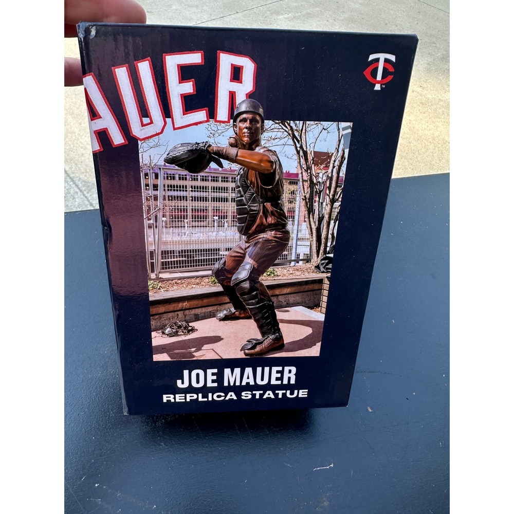 Minnesota Twins Mauer Replica Statue Bronze Figurine MLB Collectible 2004-2018